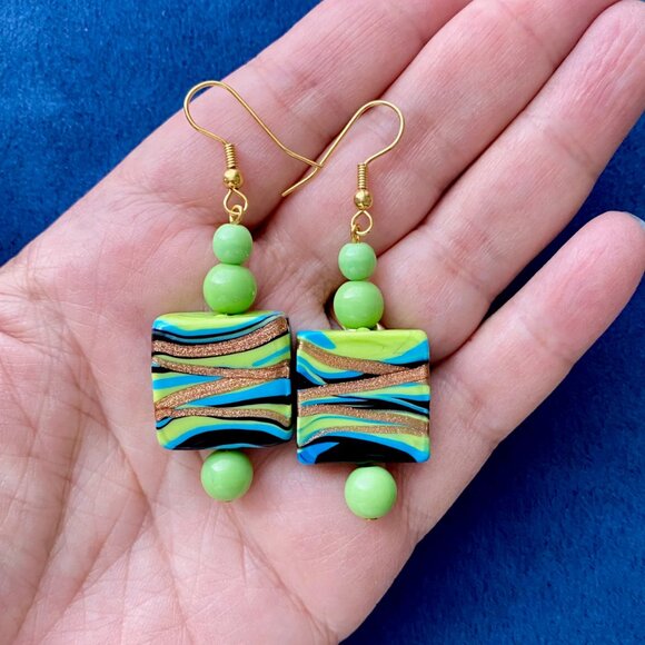 Handcrafted Italian Green Glass Square Drop Earrings - Picture 3 of 4